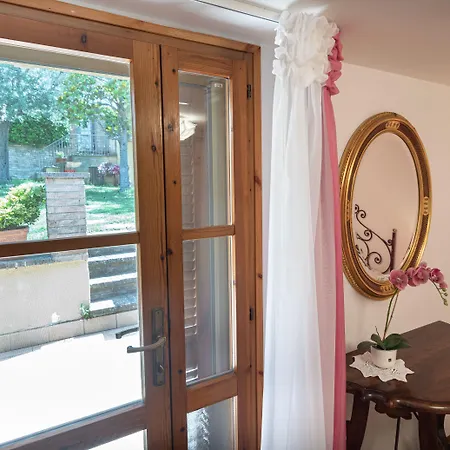 Il Chiostro Oda ve Kahvaltı Assisi