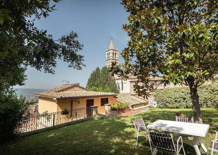 Il Chiostro 3* Assisi